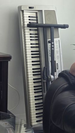 Yamaha DGX-E300 + Stand Free!