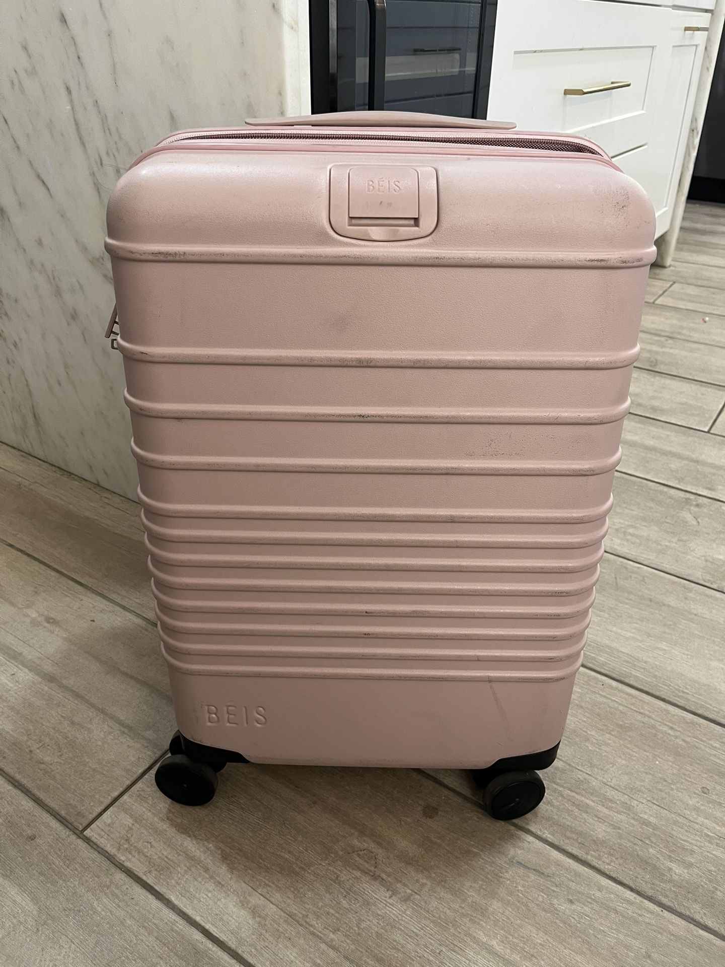 BEIS Travel Luggage Suitcase Carry On The Medium Check-In Roller  Atlas Pink *READ*