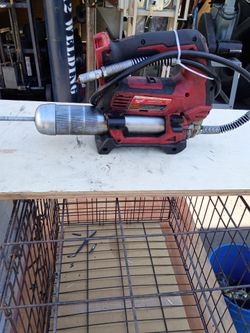 MILWAUKEE M18 ELECTRIC GREASE GUN - NO BATTERY