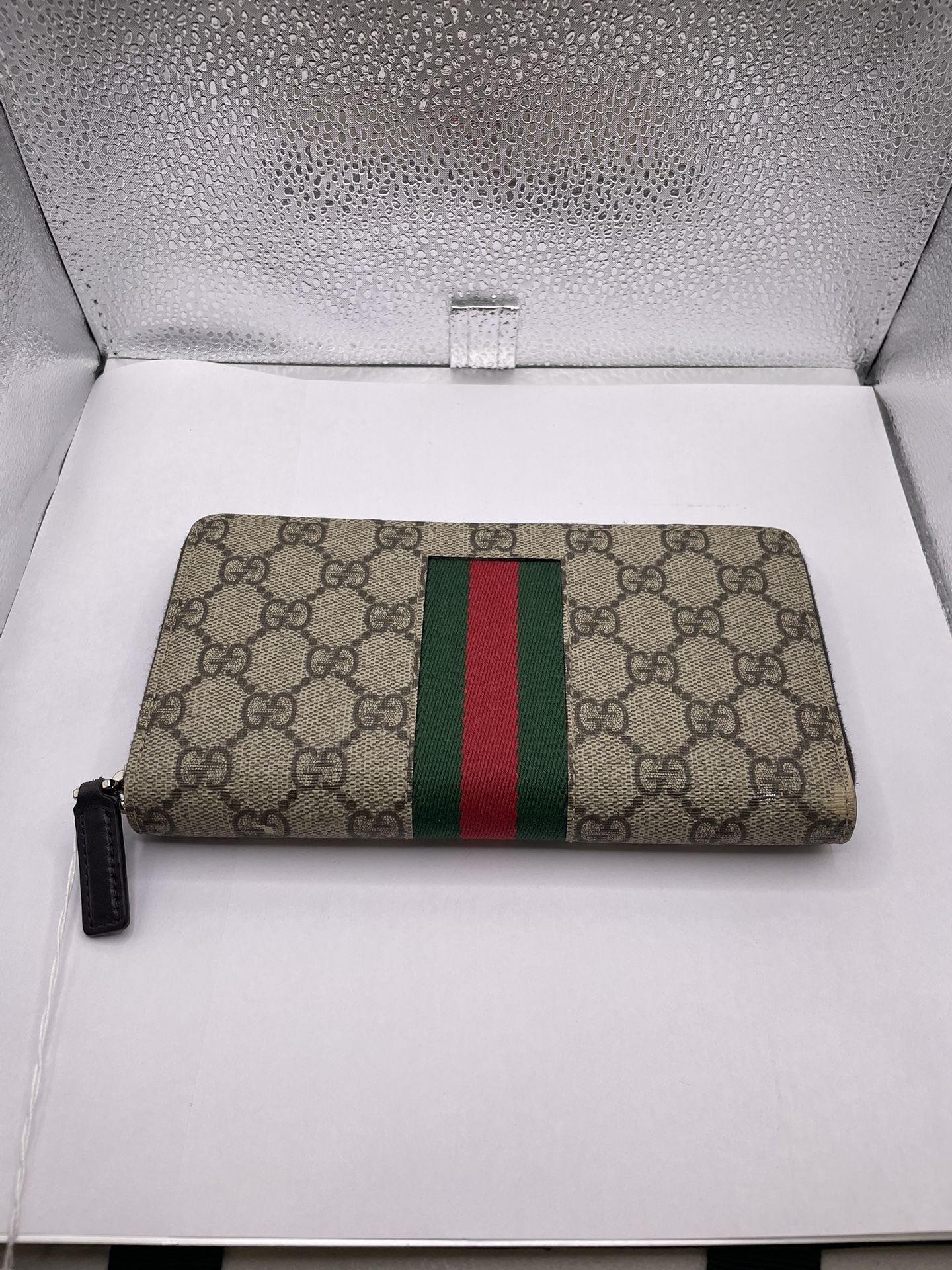 GUCCI SUPREME MONOGRAM WALLET