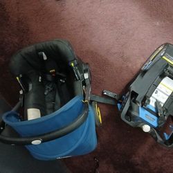 Doona Stroller And Carsest Combo. 