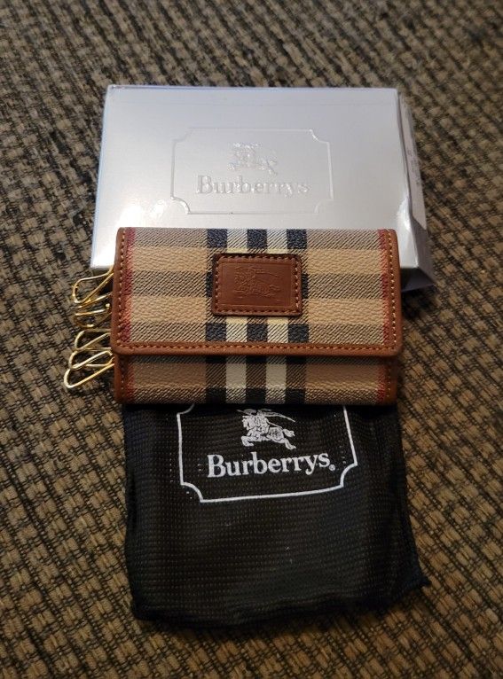 Burberry Key Holder Purse Genuine New In Box