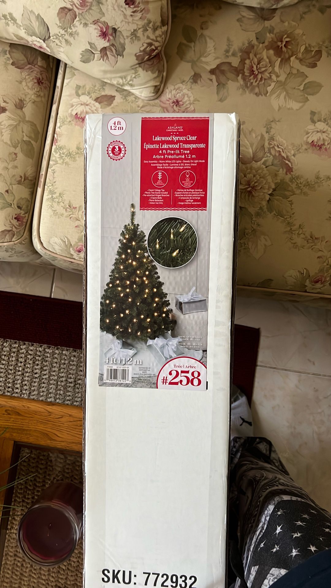 Artificial Christmas tree  4ft