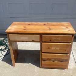 ***FREE*** Kids Desk