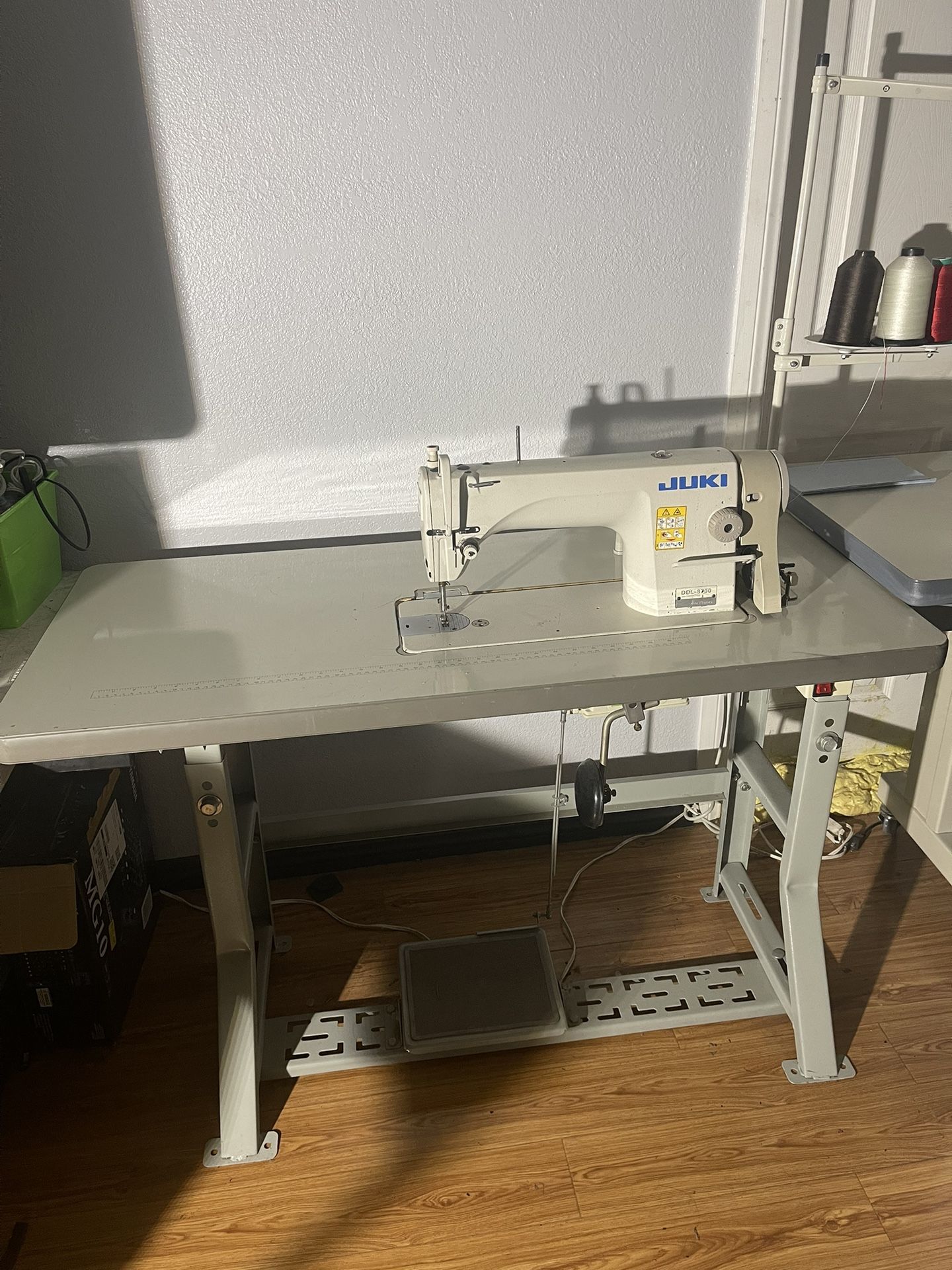 Juki Industrial Sewing Machine