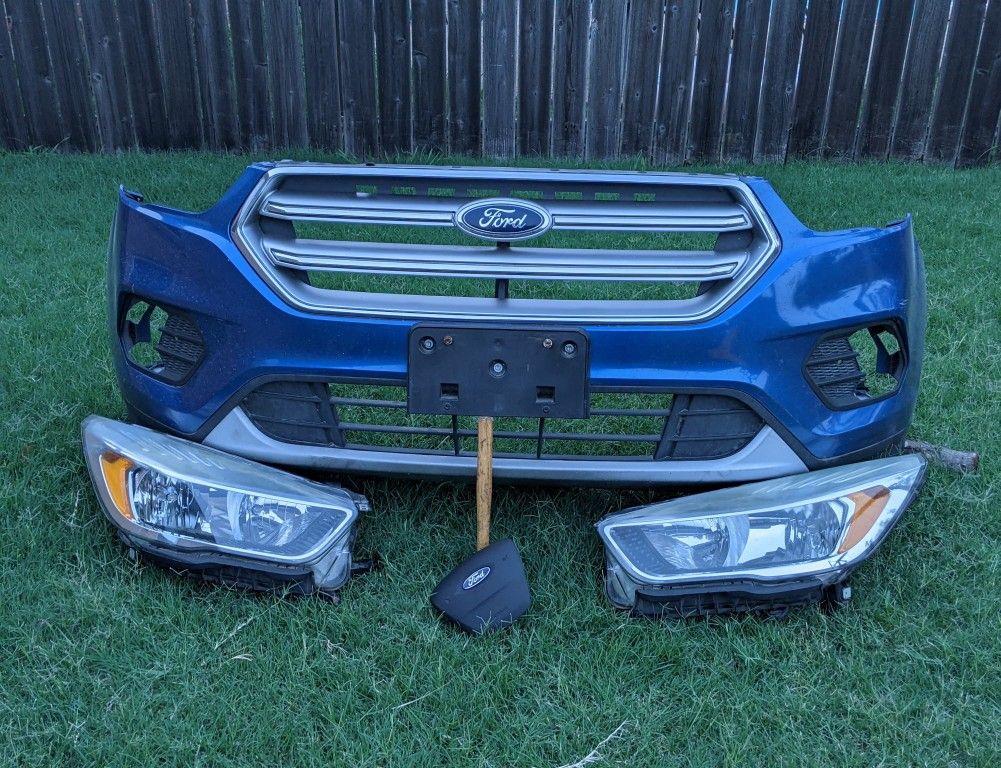 2017-2019 Ford Escape Front Bumper & Head Lights