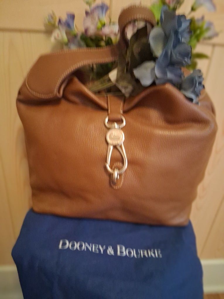 Dooney & Bourke women's purse Large