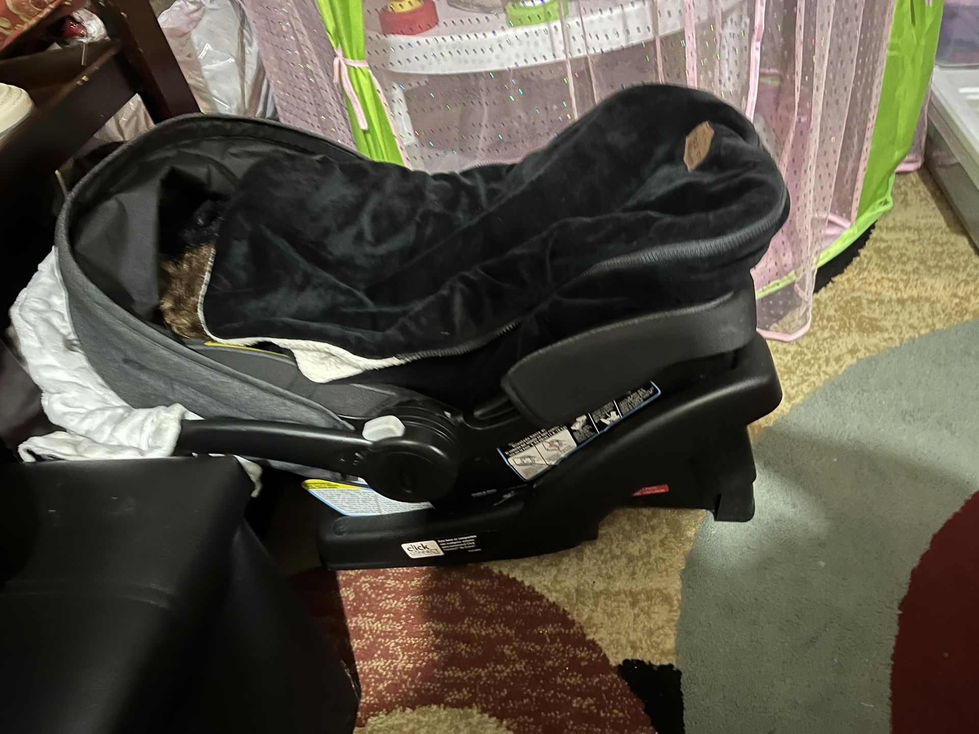 Carrier Car seat With Extra Base