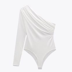NWT! Classic White ZARA Asymmetric One Sleeveed Bodysuit With Gathering Size S