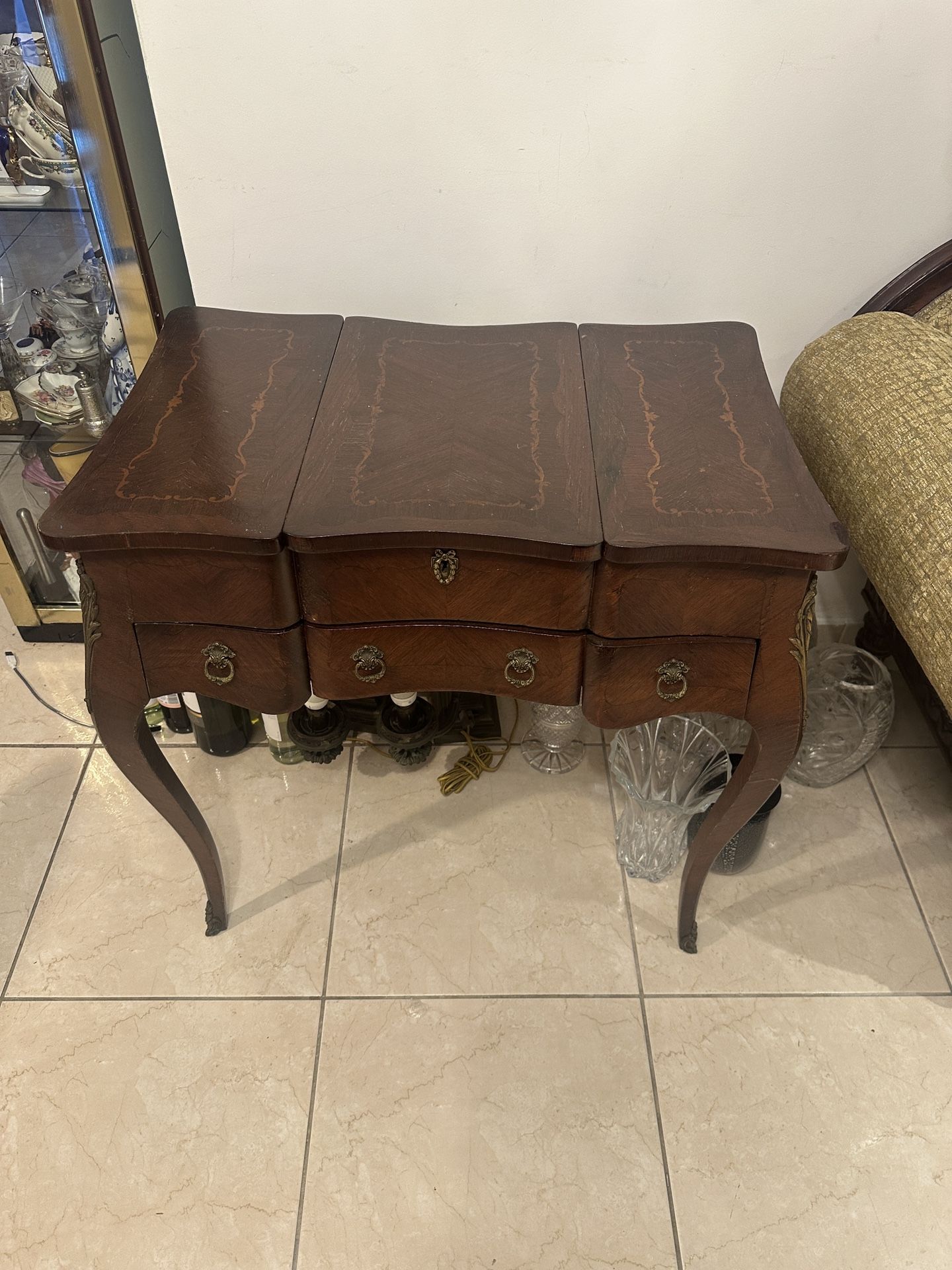 Antique Inlaid Vanity / Dressing Table β Serpentine Front & Cabriole Legs