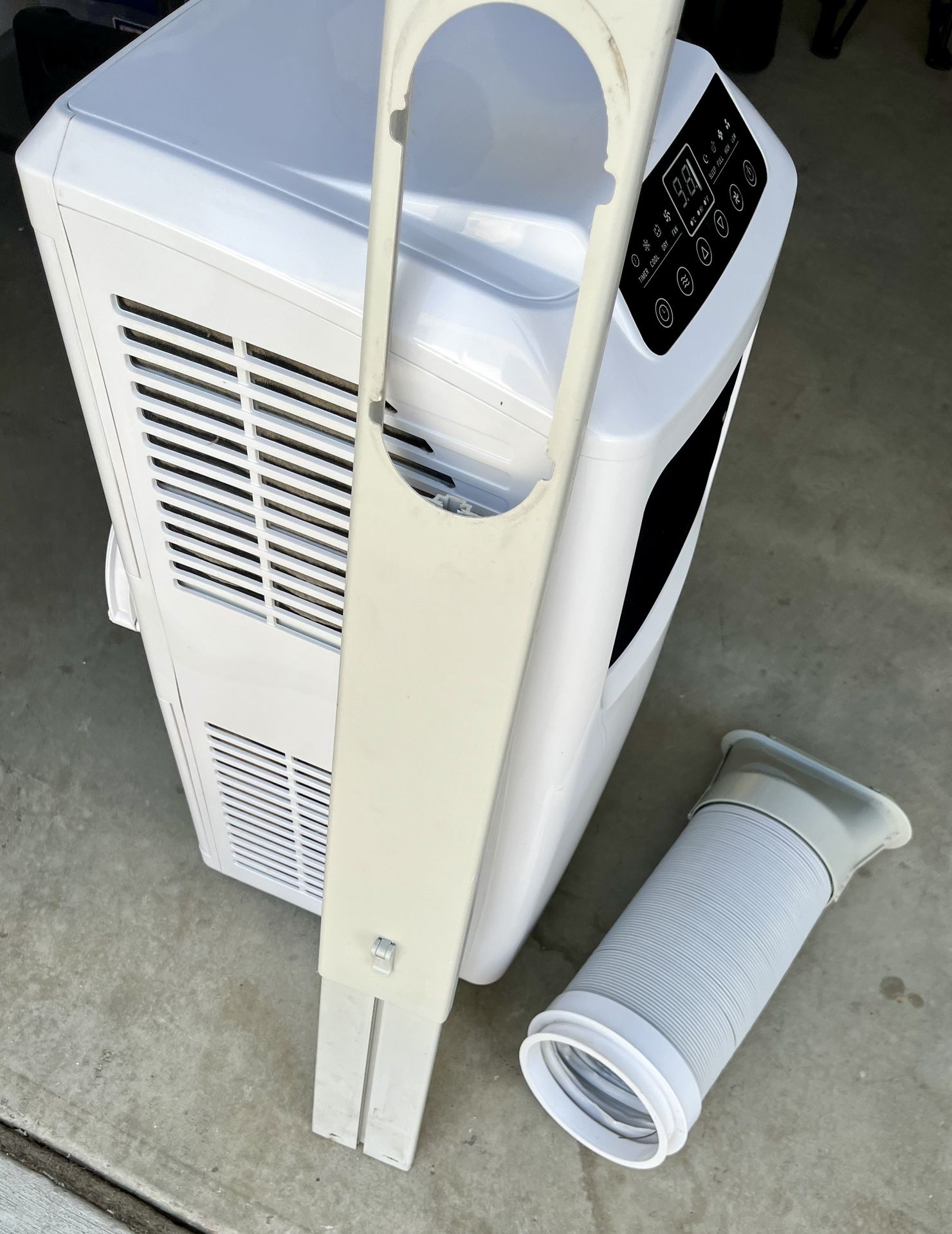 Costway 5500 BTU (9000 BTU ASHRAE) in Portable Air Conditioner