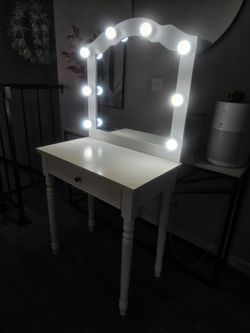Vanity make up mirror