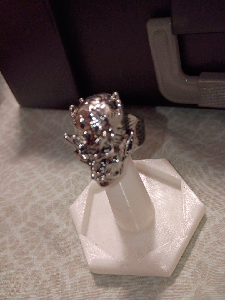 Men's And Women Rings 5$ Each