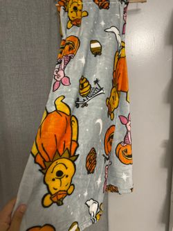 Winnie the Pooh Halloween Blanket