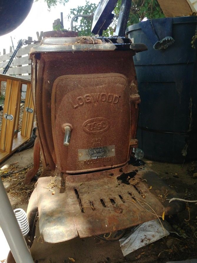 Log Wood Model 1261 Stove for Sale in Amarillo, TX - OfferUp
