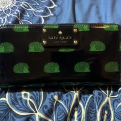Rare Kate Spade hedgehog  Daycation Clutch Wallet