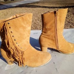 AWESOME SERENA BOOTS!!!!! 