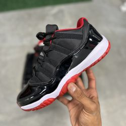“Bred” Jordan 11s Lows 10/M, 11.5/W 🩸