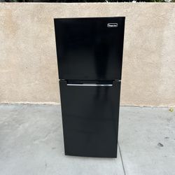 Magic Chef Refrigerator 10cu Ft 24x26x60👌👍3 MONTHS WARRANTY 