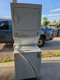 GE Stacked Washer Dryer Combo Unit