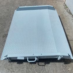 5ft Heavy Duty Loading Dock Ramp 