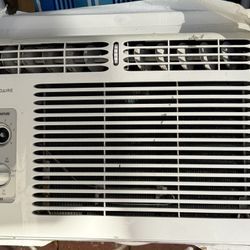 5,000 btu Air Conditioner 