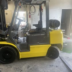 Forklift 