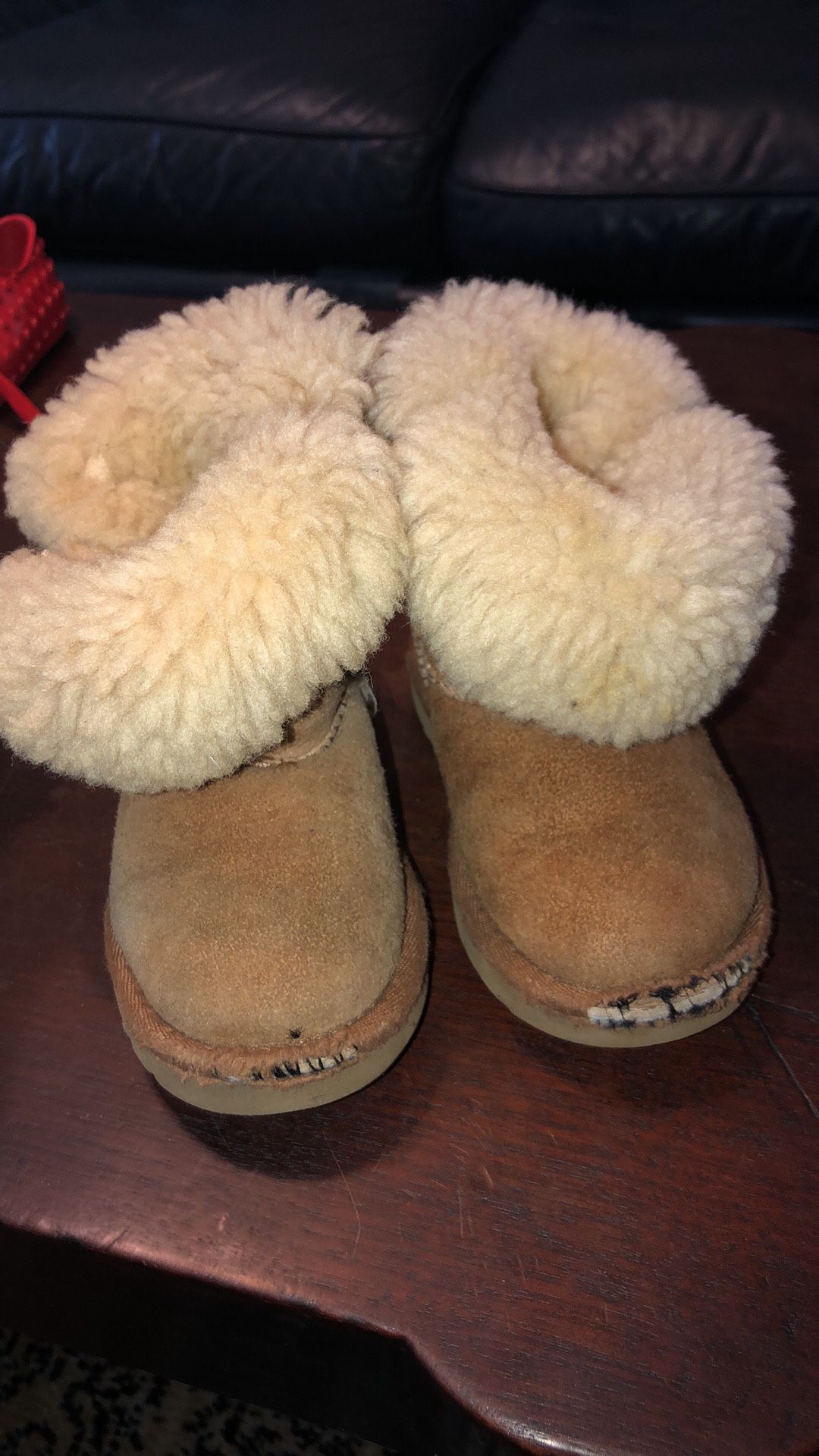 Ugg boots size 7 girls