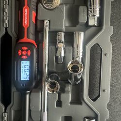 New Torque Wrench/ Spark Plug Kit 