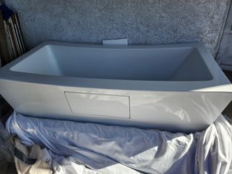 Deep Soak Freestanding Acrylic Bath tub (70x34) - $100 OBO w/ faucet
