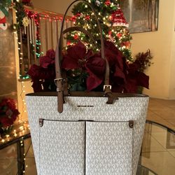 Michael Kors Authentic Purse 