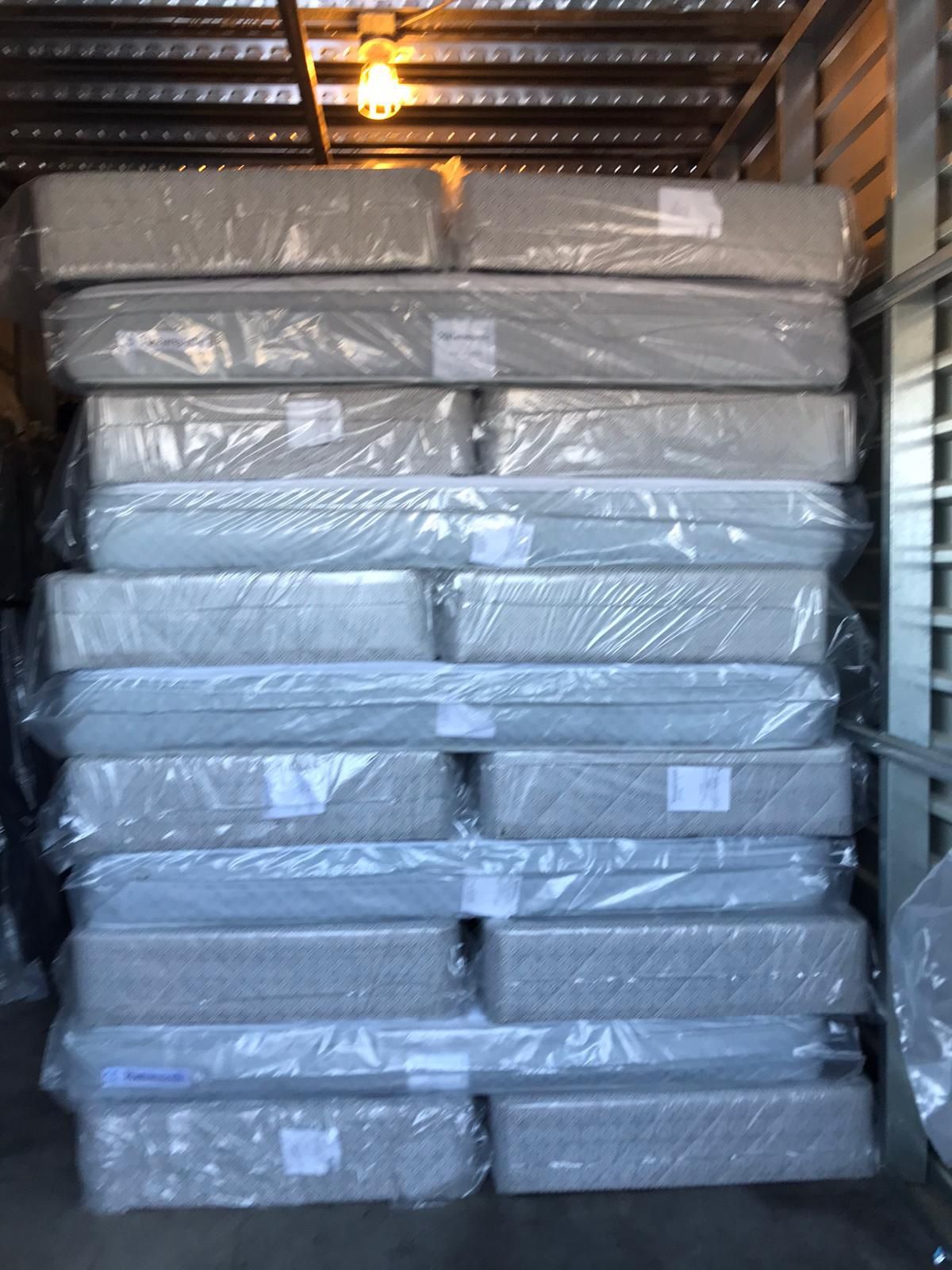 New King Size Serta Mattress And Box Spring