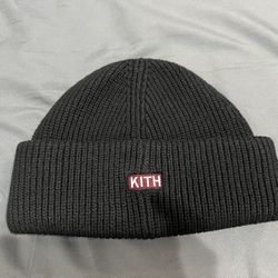 Kith Bergdorf Goodman Mia Chunky Knit Beanie 