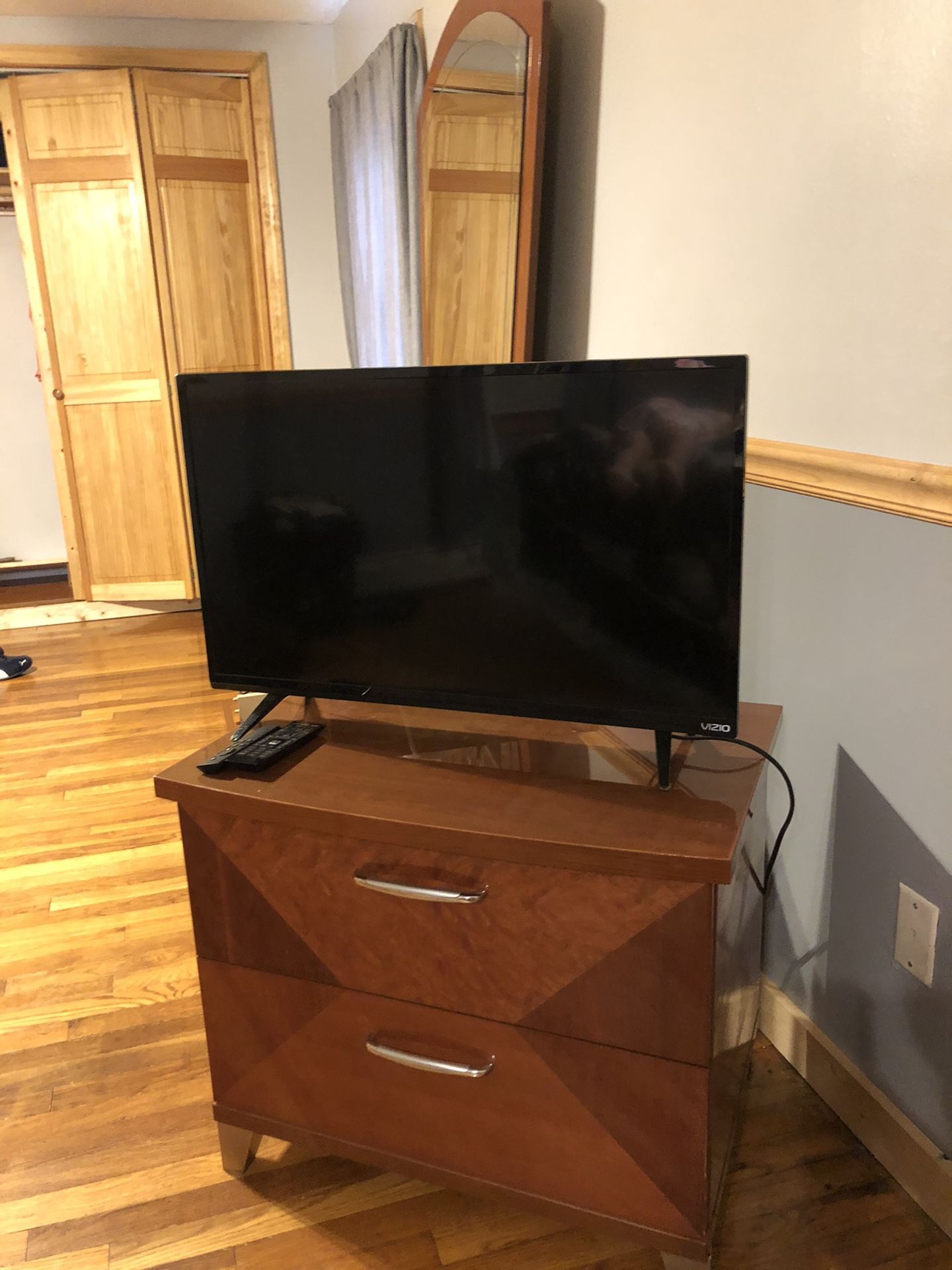 Vizio 32” flat screen