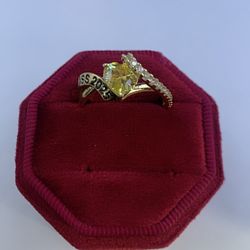 14k Gold Graduation Ring