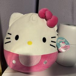 Hello Kitty Squishmallow