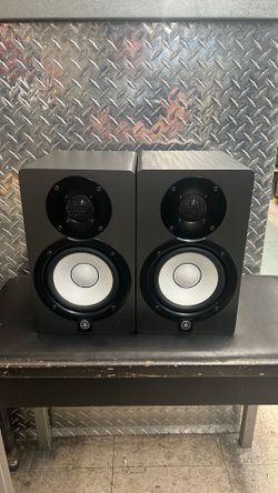 Yamaha HS5 Powered Studio Speaker Monitors
