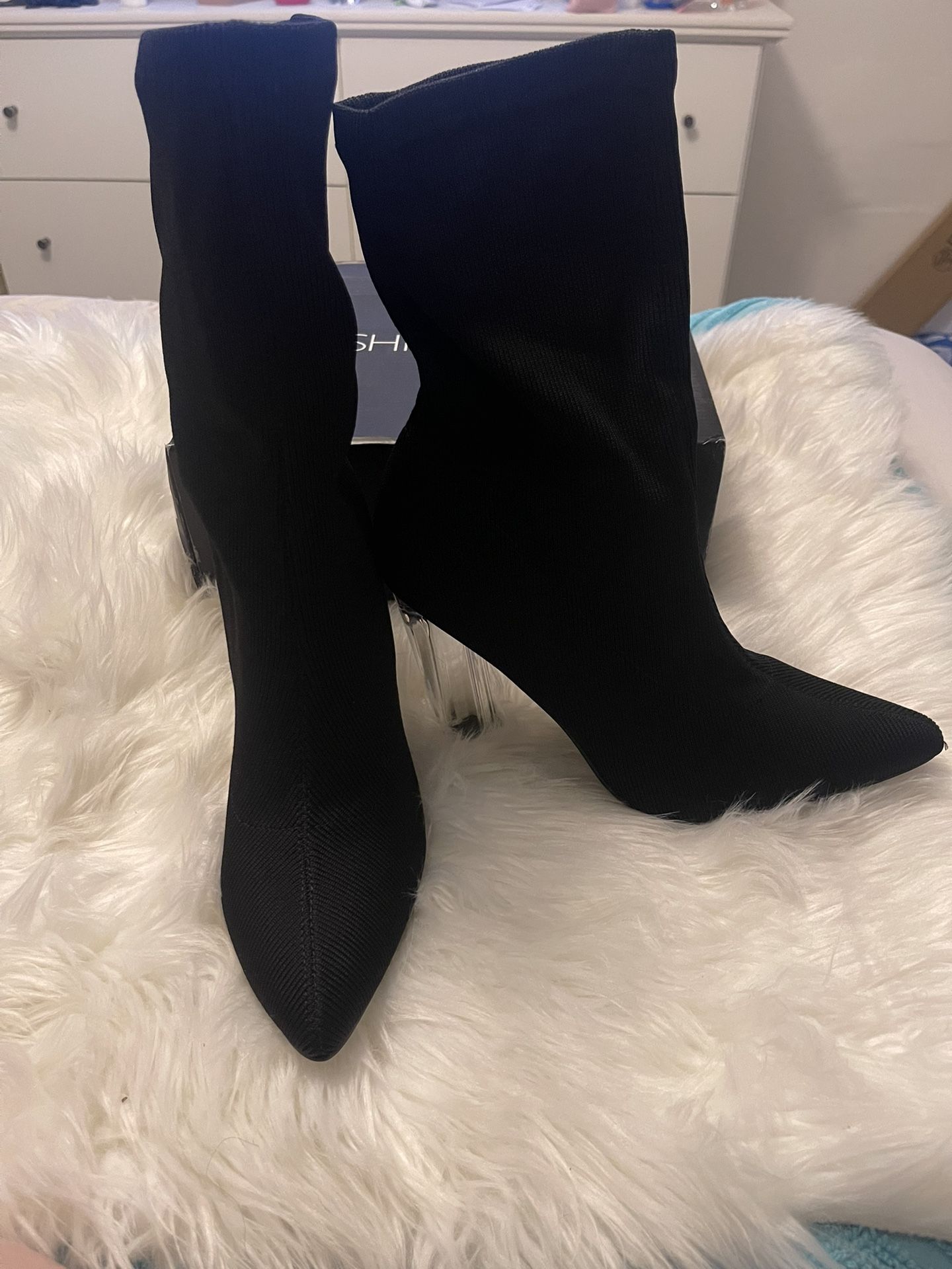 Women’s Black Boots Size 11
