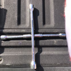 Lug Nut Wrench Foldable