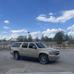 2007 Chevy Suburban 4x4 $5500  OBO 