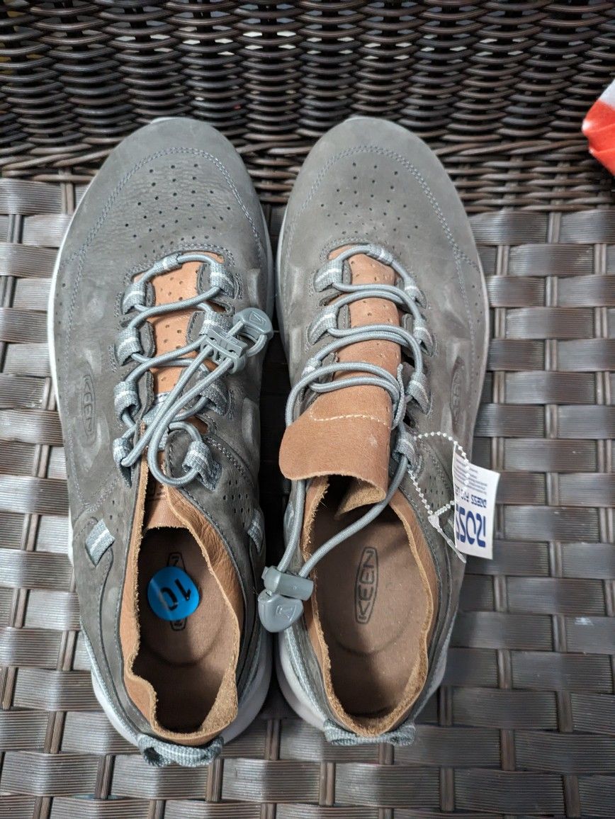 size 10 mens shoes