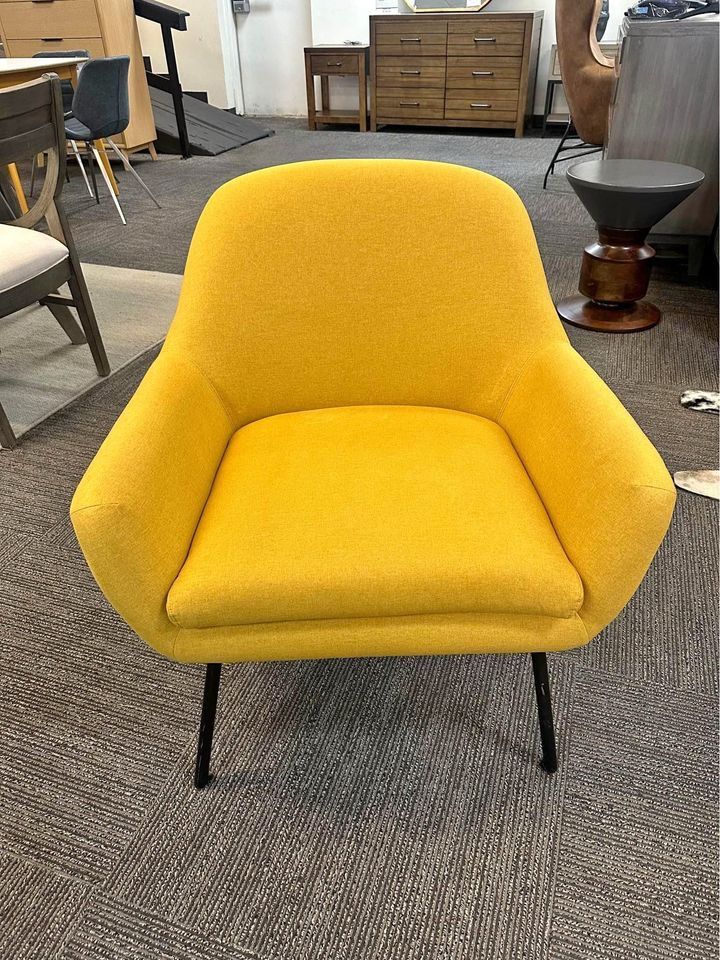 Clearing Out! Accent Chairs In Stock On Sale 45% Off