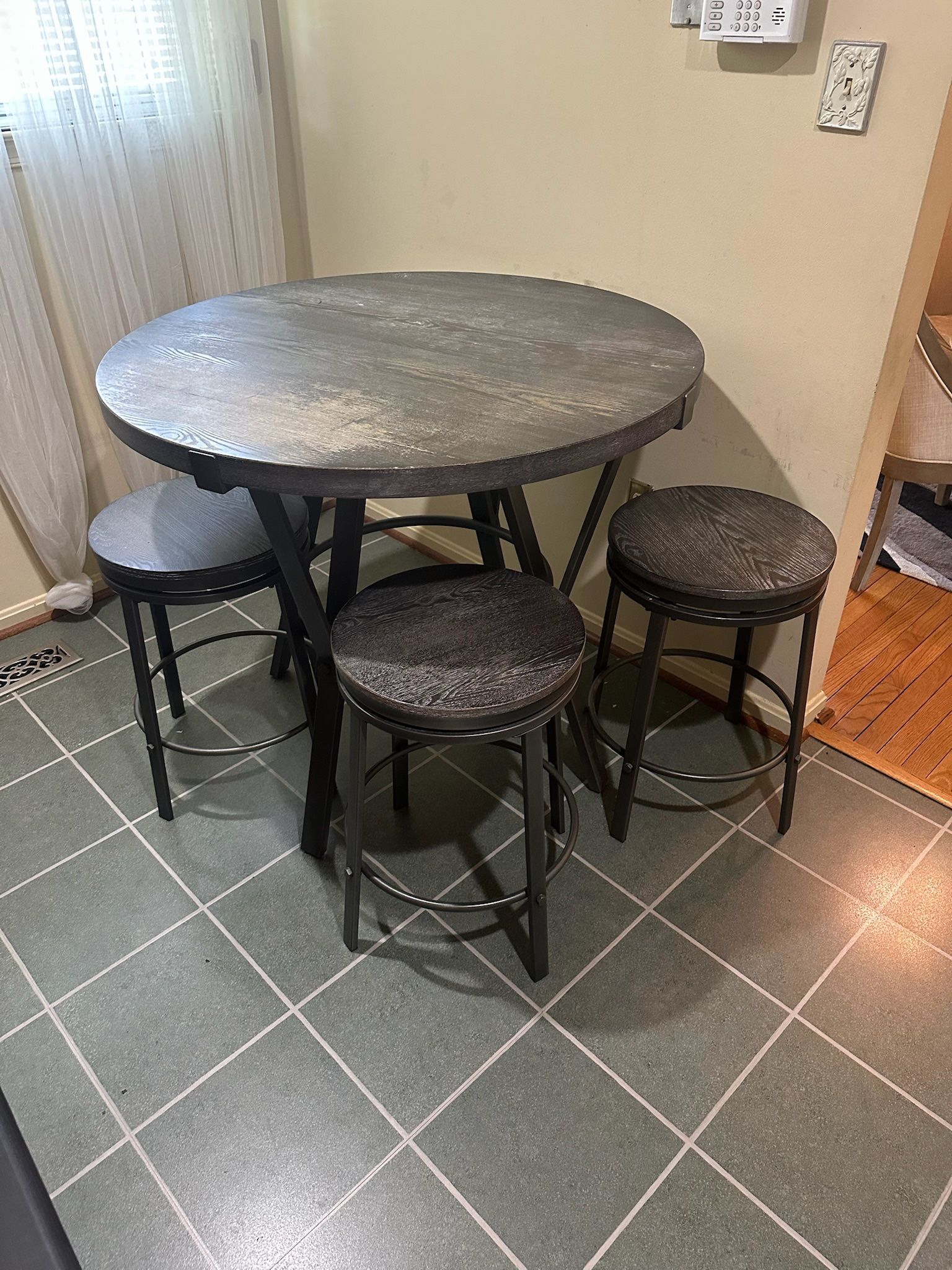Table & Stools