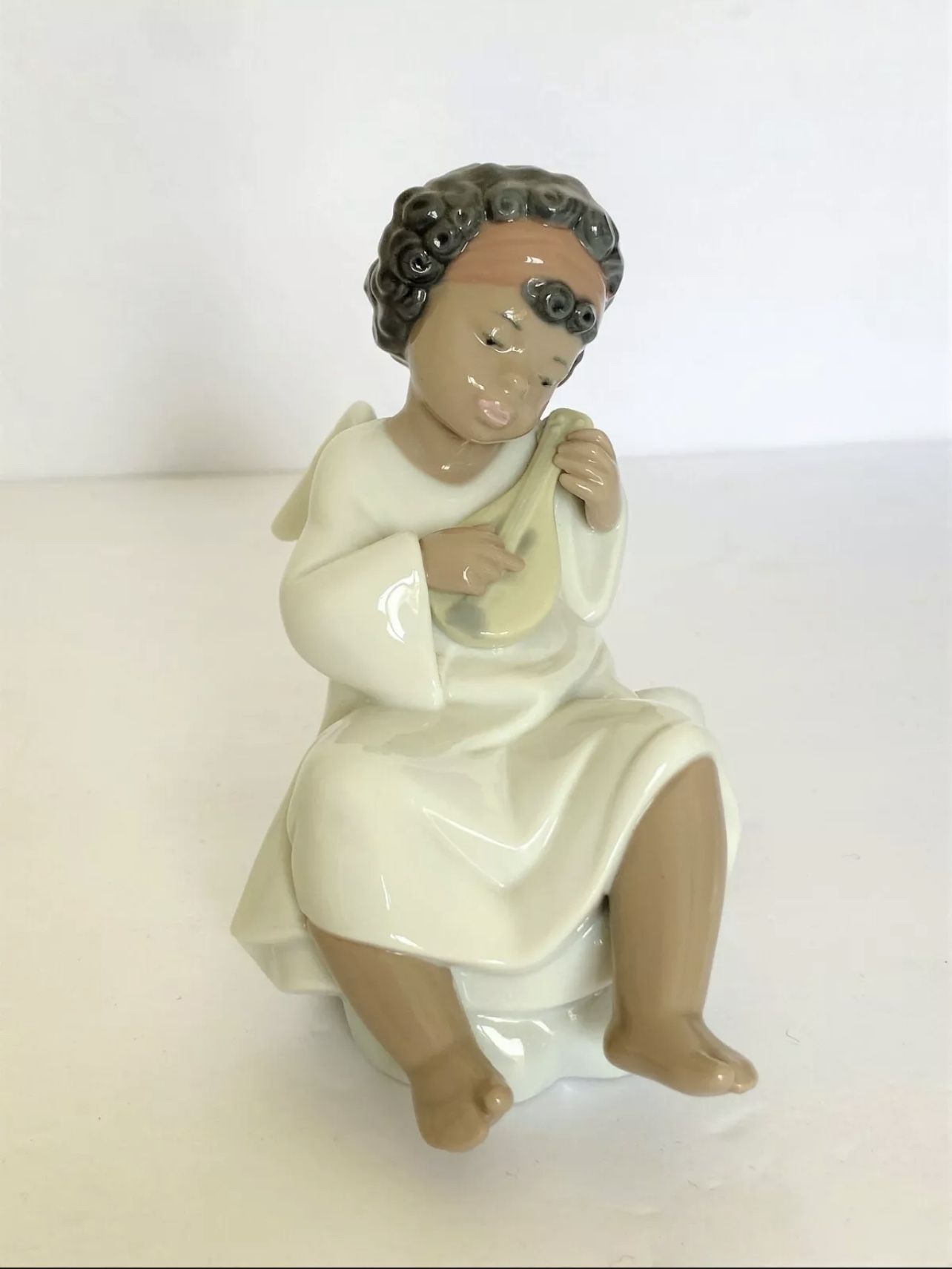 Lladro Daisa 1997 Porcelain Figurine Spain Girl Playing Mandolin