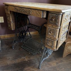 Ornate Vintage Singer Sewing Machine Table