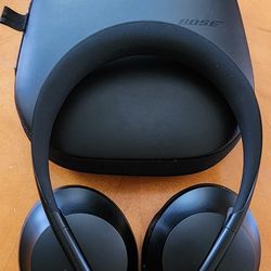 Bose Noise Canceling Headphone 700