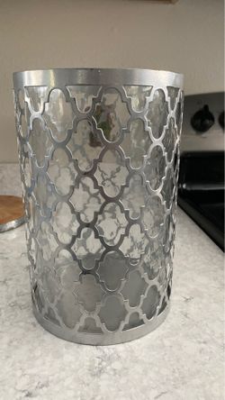 Candle holder