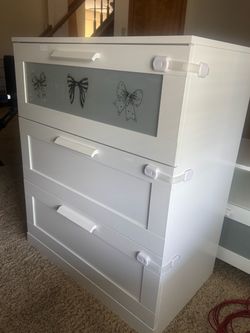 White 3 drawer dresser