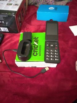 Cricket Wireless Flip Phone