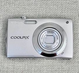 Nikon coolpix s1600
